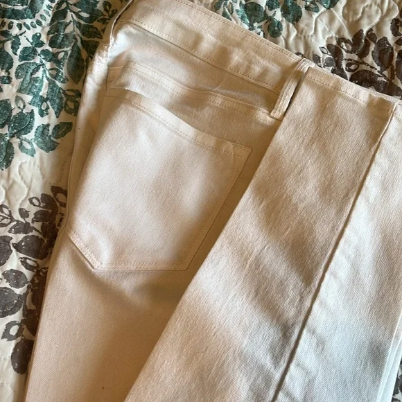 Old navy white skinny jeans - Picture 4 of 4
